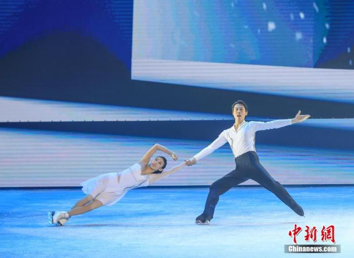 世界冠军佟健担任教练点亮北京冰雪消费季 不简