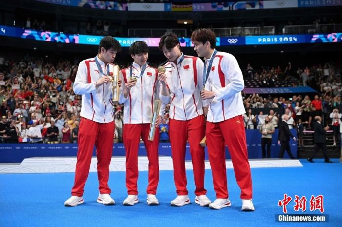 潘展乐：嘲讽和欢呼在水里听不见，专注成就逆