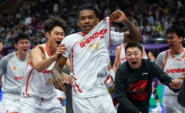深圳队末节遭北控队疯狂反扑，史密斯压哨两分