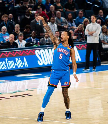 雷霆客场大胜篮网豪取10连胜